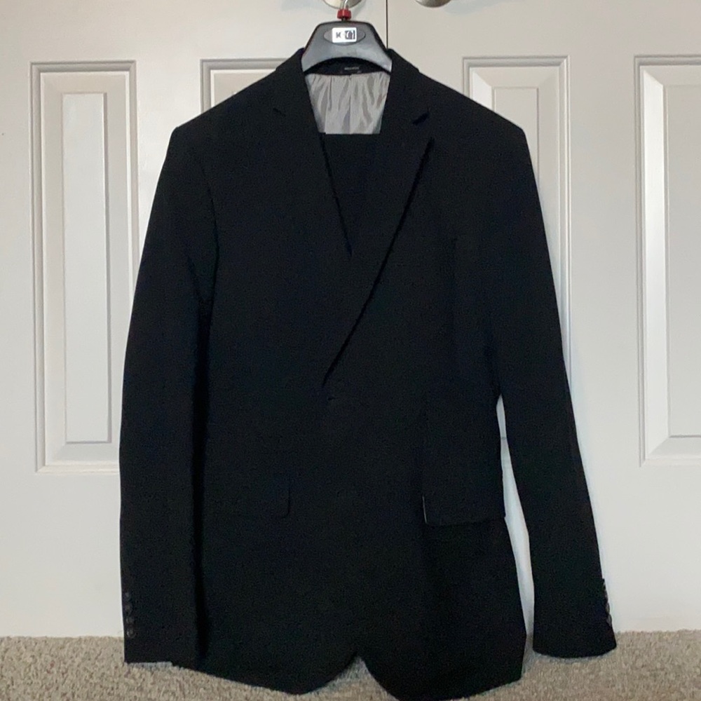 J Ferrar Slim Fit black suit jacket 42 Long and suit suit pants 34 W 32 L.